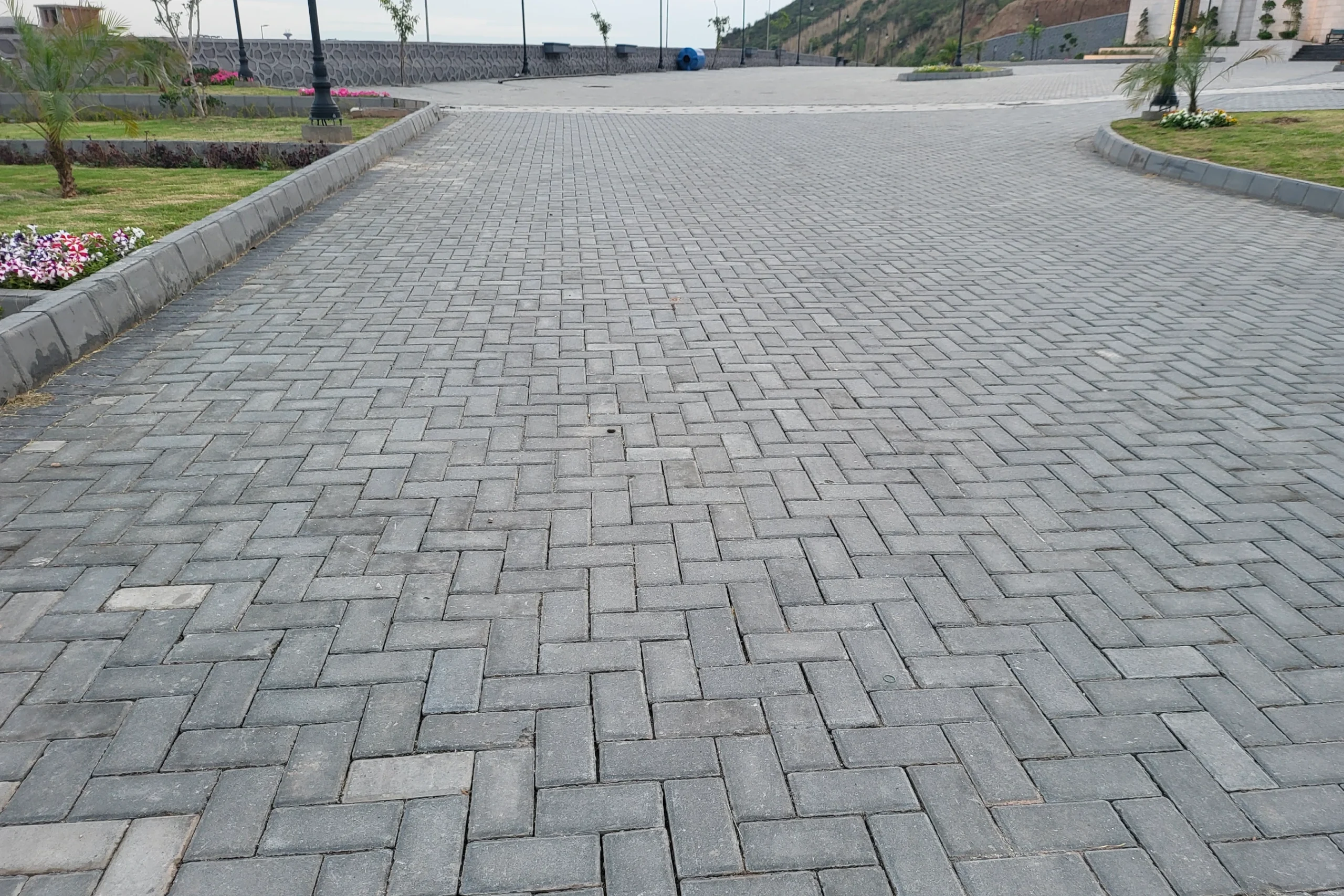 lebar jalan 7m